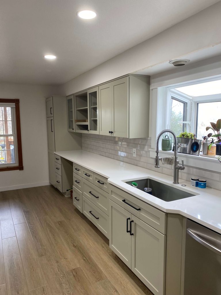 Colorado Cabinet Refacing Projects - White Cabinets