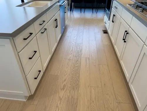 white shaker cabinets